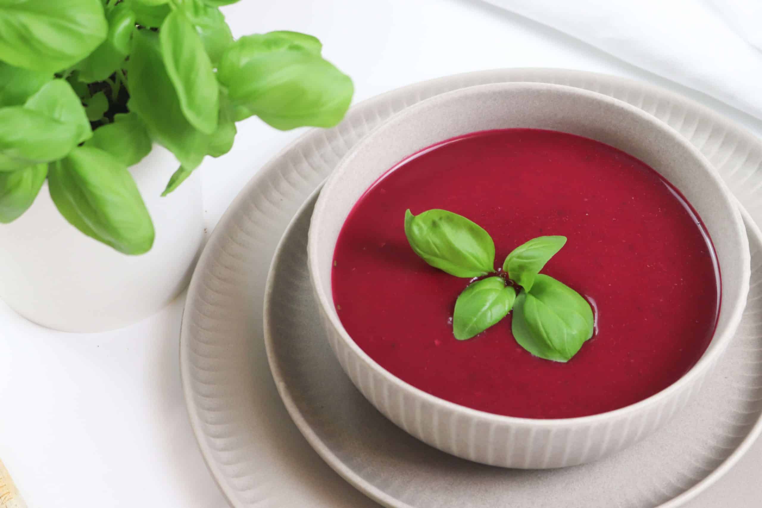 Rote Bete Suppe mit Amaranth